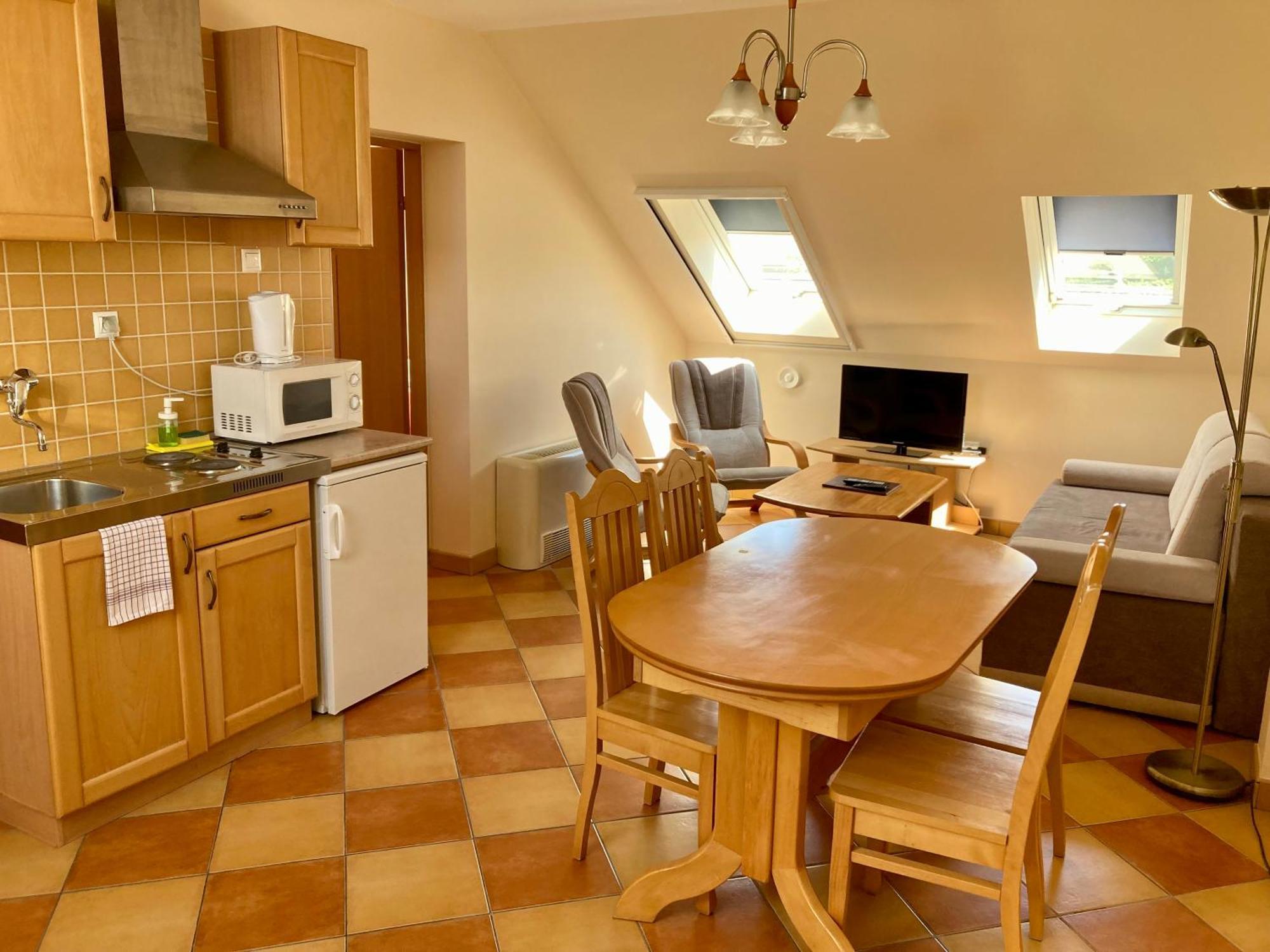 Het Vezer Apartmanhotel Komárom Cameră foto